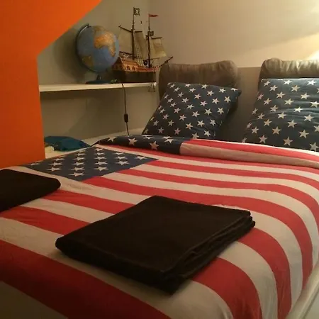 Дом отдыха Maison Spacieuse, Quartier Calme, Piscine Chauffe *