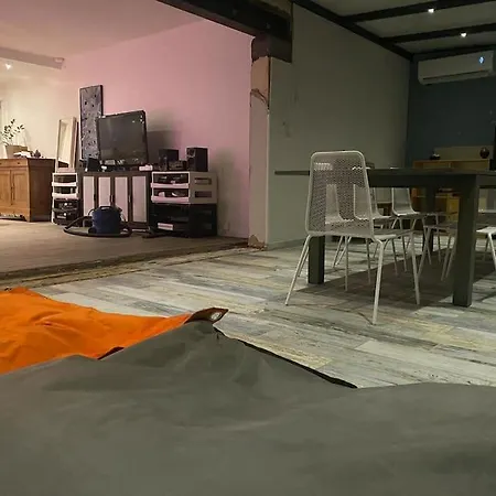 Дом отдыха Maison Spacieuse, Quartier Calme, Piscine Chauffe *