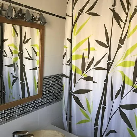 Maison Spacieuse, Quartier Calme, Piscine Chauffe Дом отдыха *