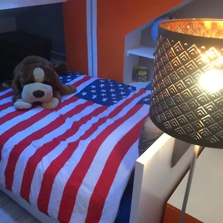 Maison Spacieuse, Quartier Calme, Piscine Chauffe Дом отдыха